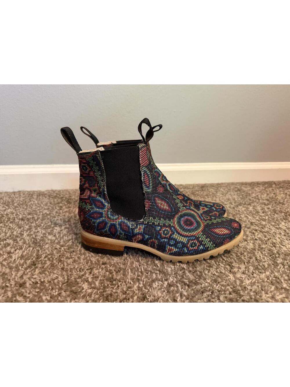 New Excelsior Chelsea Boots Women’s 7